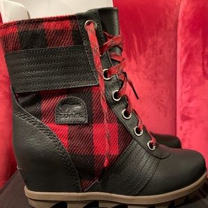 BNWB Sorel Lexie boots